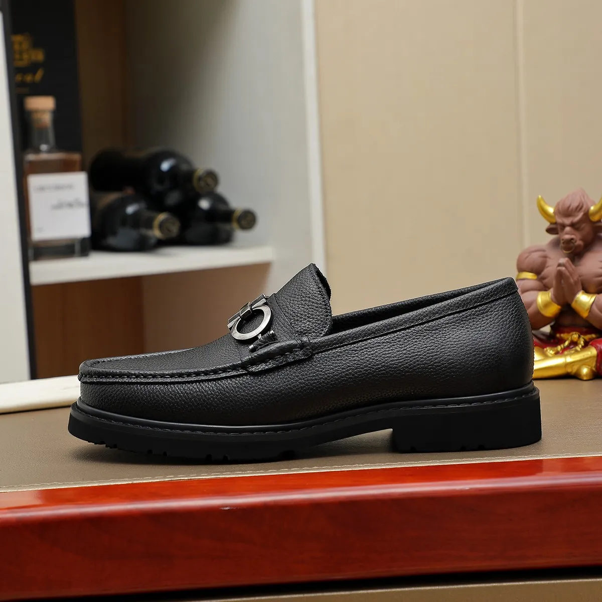 Men's shoes 💰500 Ferragamo [Ferragamo] top imported suit men's shoes 💯Original copy of the official website, product materials: selected imported embossed calfskin + luxury hardware buckle accessories ~ imported water-dyed cow 🐂 leather lining. Strong three-dimensional visual effect, original combination outsole, multiple colors available😘 Size: 38-44 (.45.46.4. Customized)